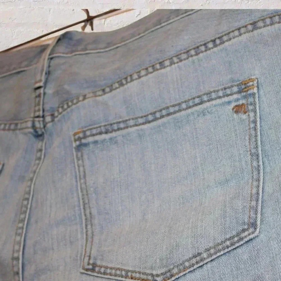 Madewell Light Wash Jean Shorts - Picture 4 of 5